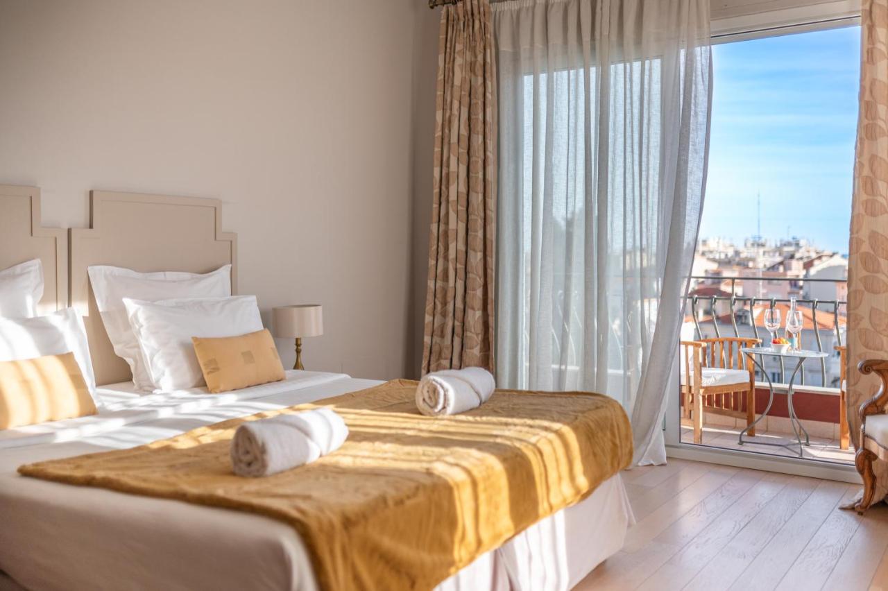 La Fabrique A Poupees - Chambres Et Appartements De Charme Au Coeur De ม็องตง ภายนอก รูปภาพ