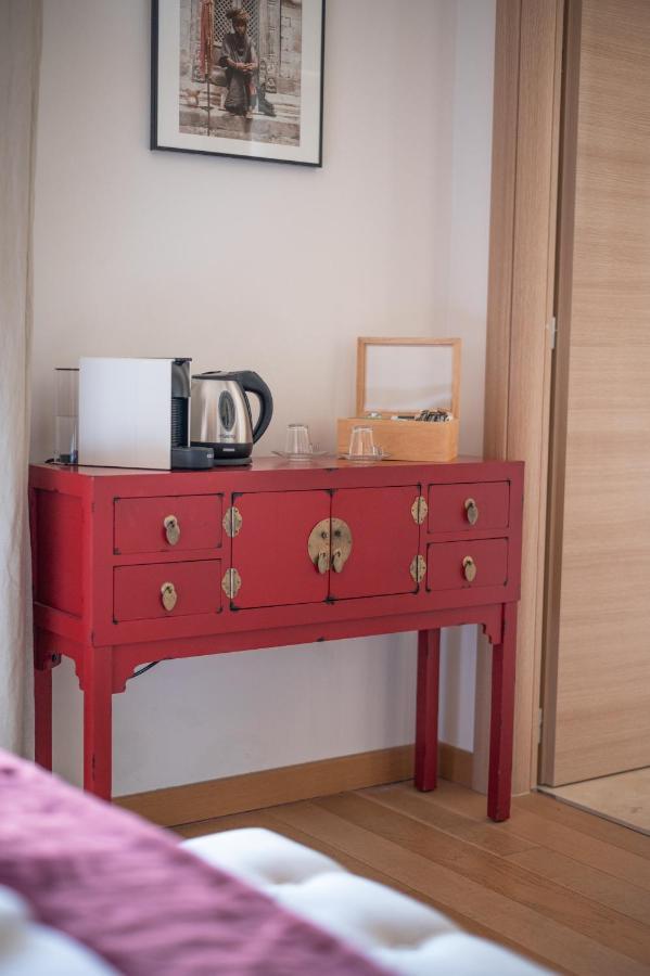 La Fabrique A Poupees - Chambres Et Appartements De Charme Au Coeur De ม็องตง ภายนอก รูปภาพ