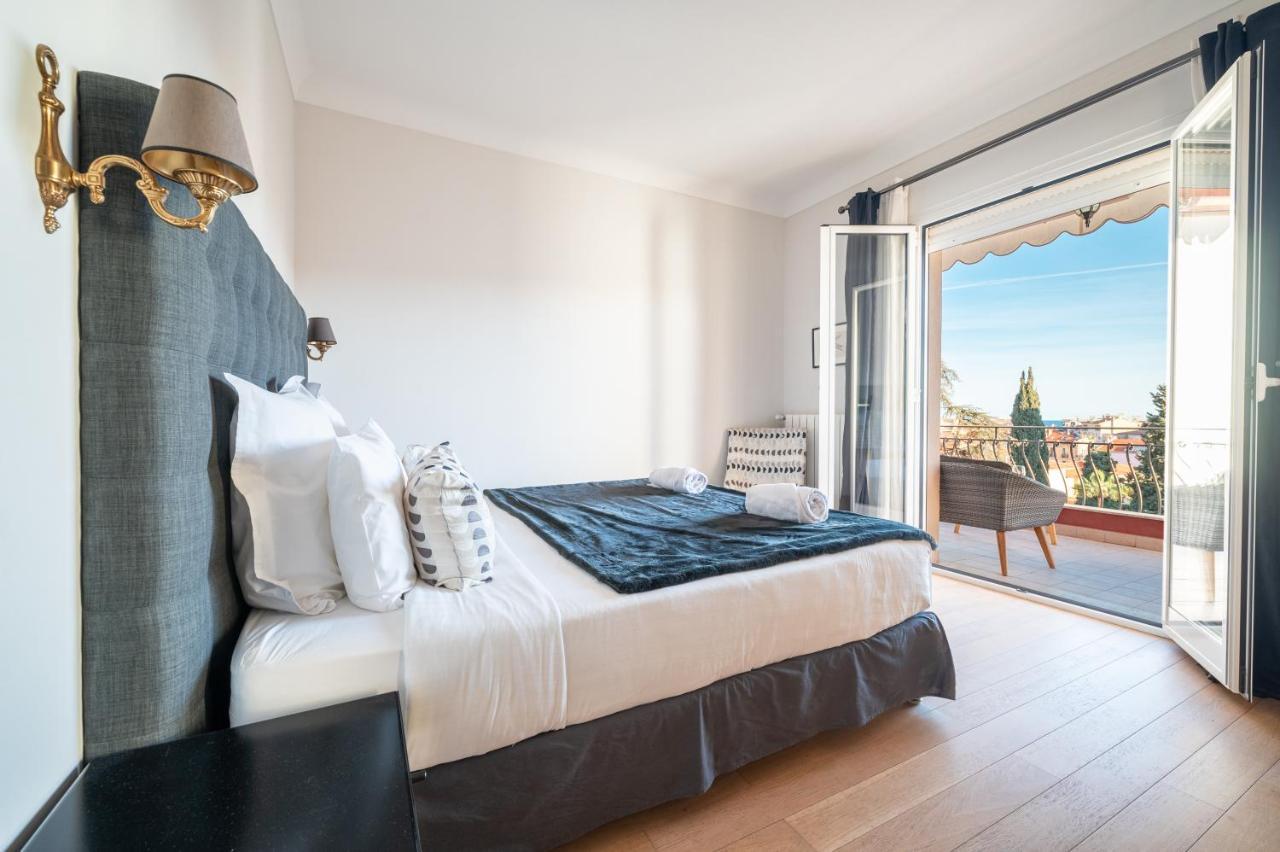 La Fabrique A Poupees - Chambres Et Appartements De Charme Au Coeur De ม็องตง ภายนอก รูปภาพ
