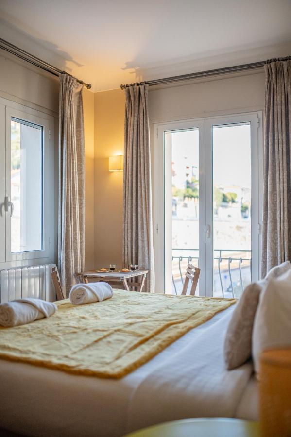 La Fabrique A Poupees - Chambres Et Appartements De Charme Au Coeur De ม็องตง ภายนอก รูปภาพ