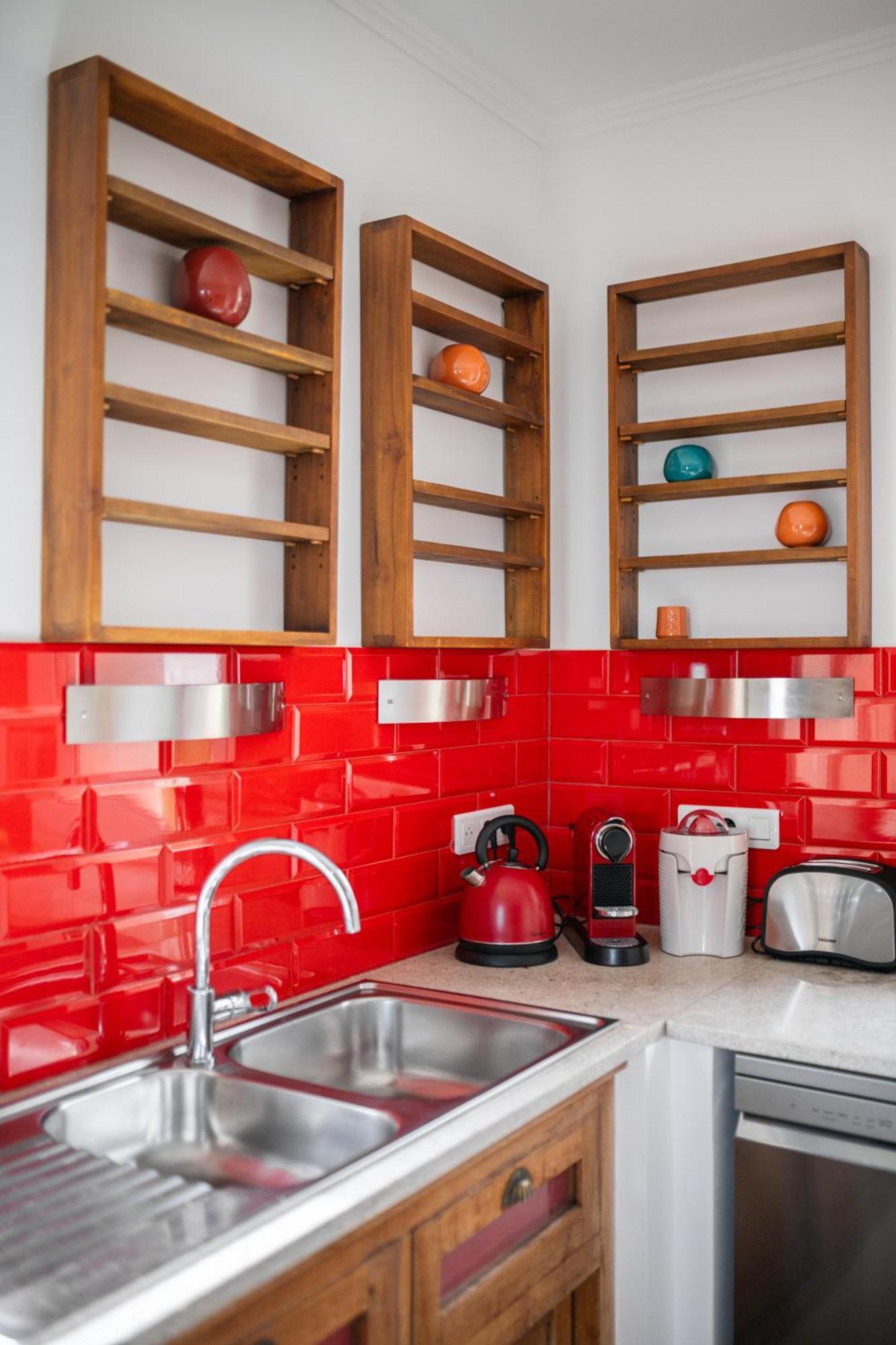 La Fabrique A Poupees - Chambres Et Appartements De Charme Au Coeur De ม็องตง ภายนอก รูปภาพ
