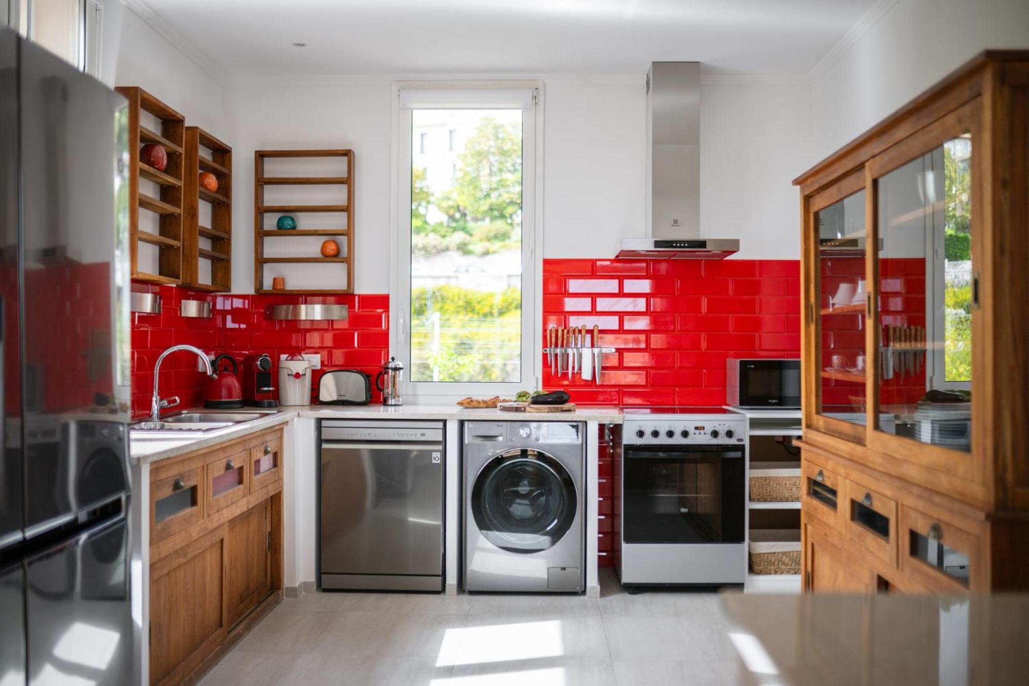 La Fabrique A Poupees - Chambres Et Appartements De Charme Au Coeur De ม็องตง ภายนอก รูปภาพ